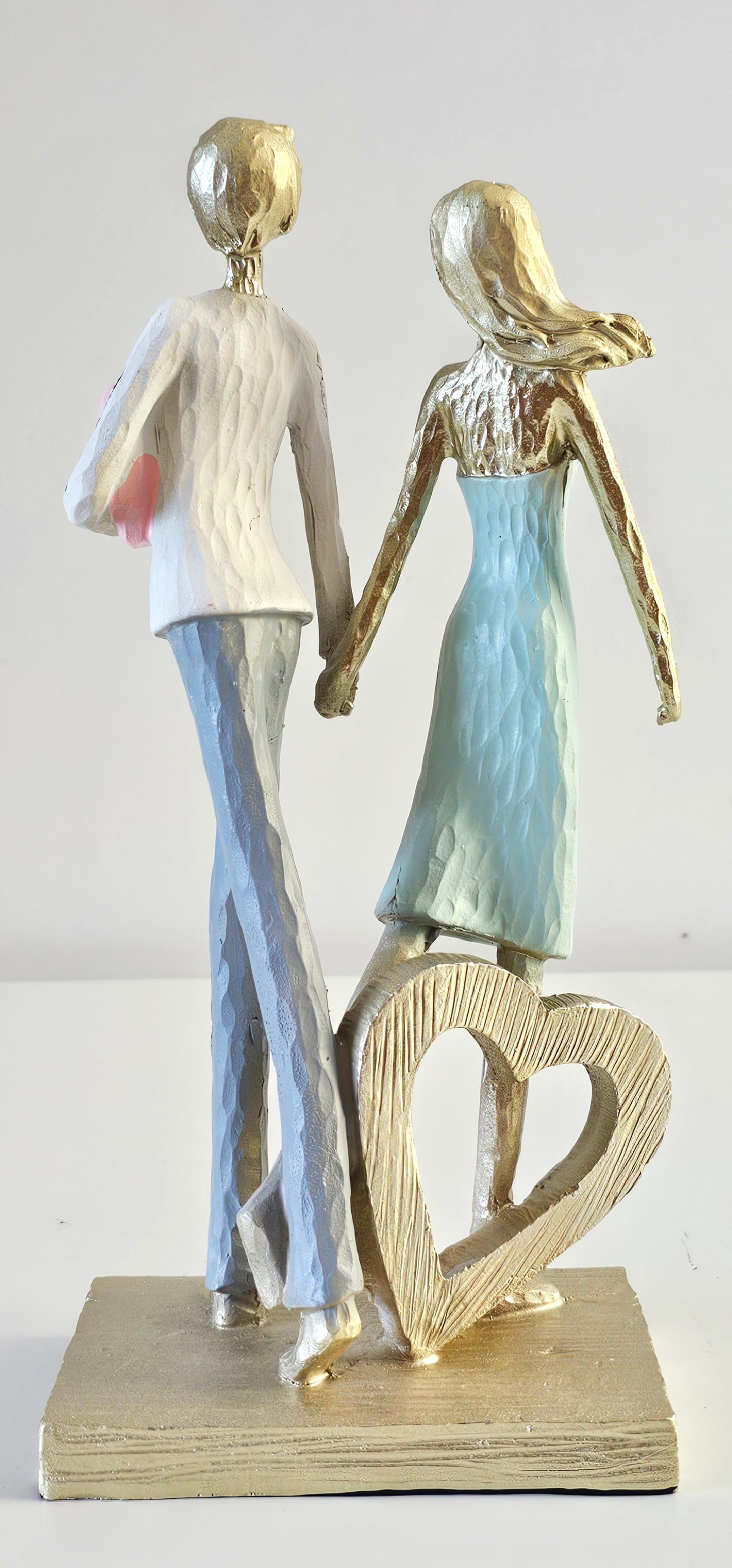 Elegant Couple Figurine – Holding Hands with Heart