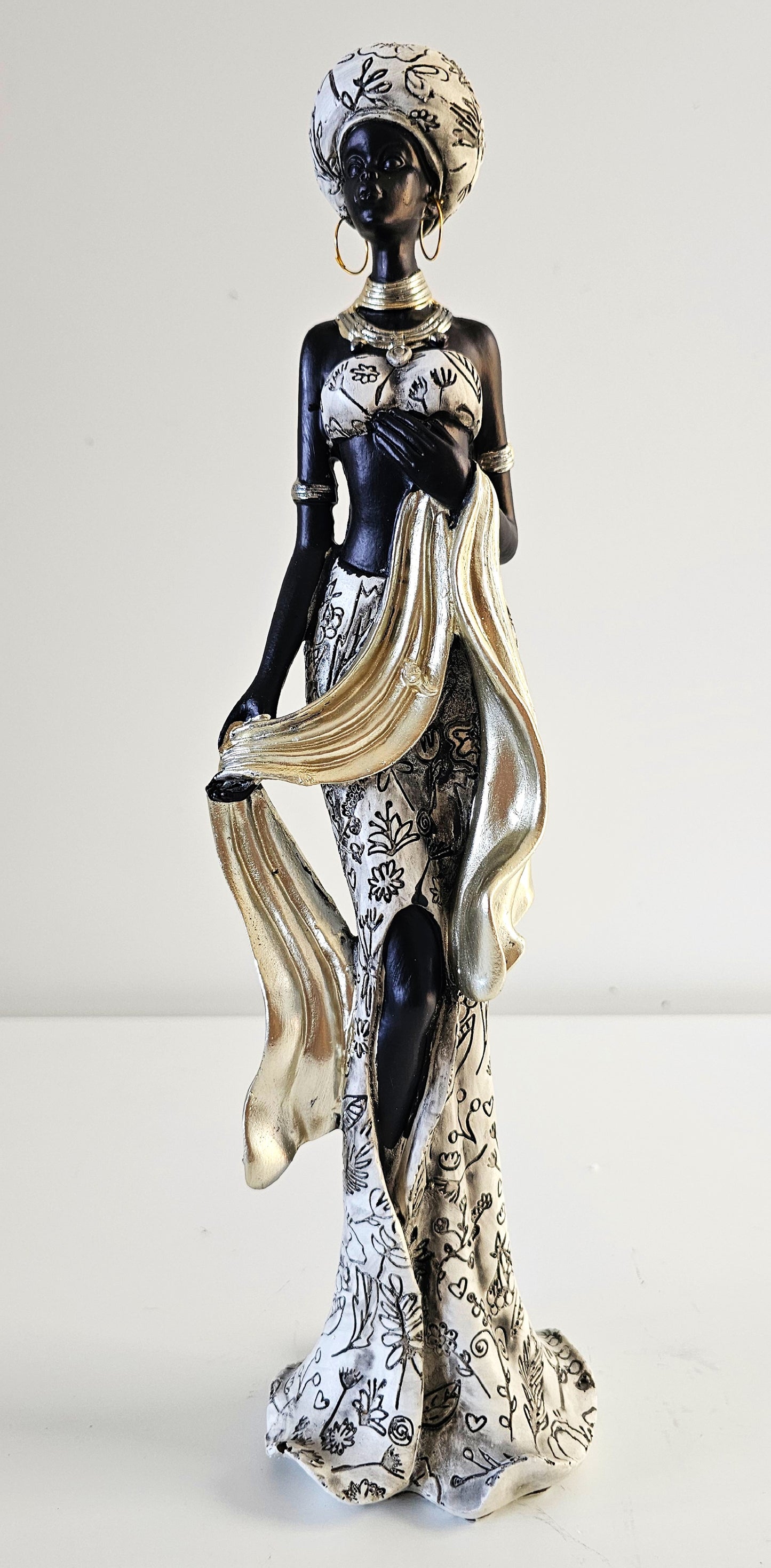 Elegant African Women Resin Statues – High-Quality Figurines